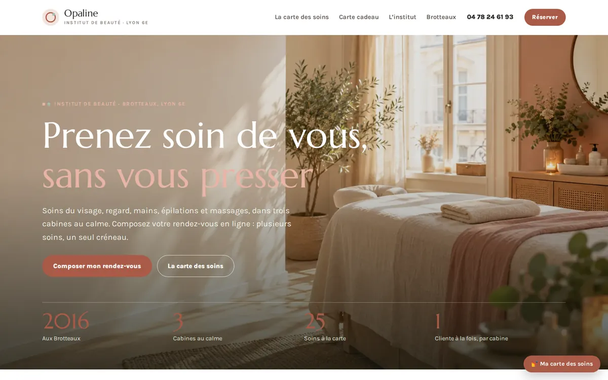 Capture du modèle de site institut de beauté : page d'accueil sur ordinateur