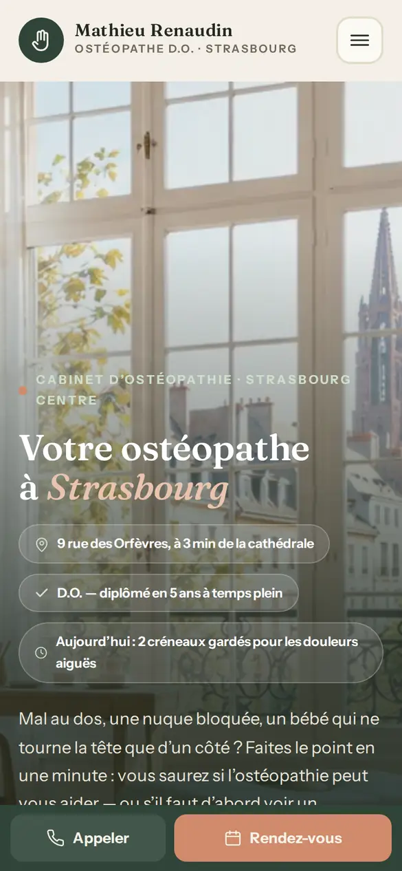 Le modèle ostéopathe sur téléphone