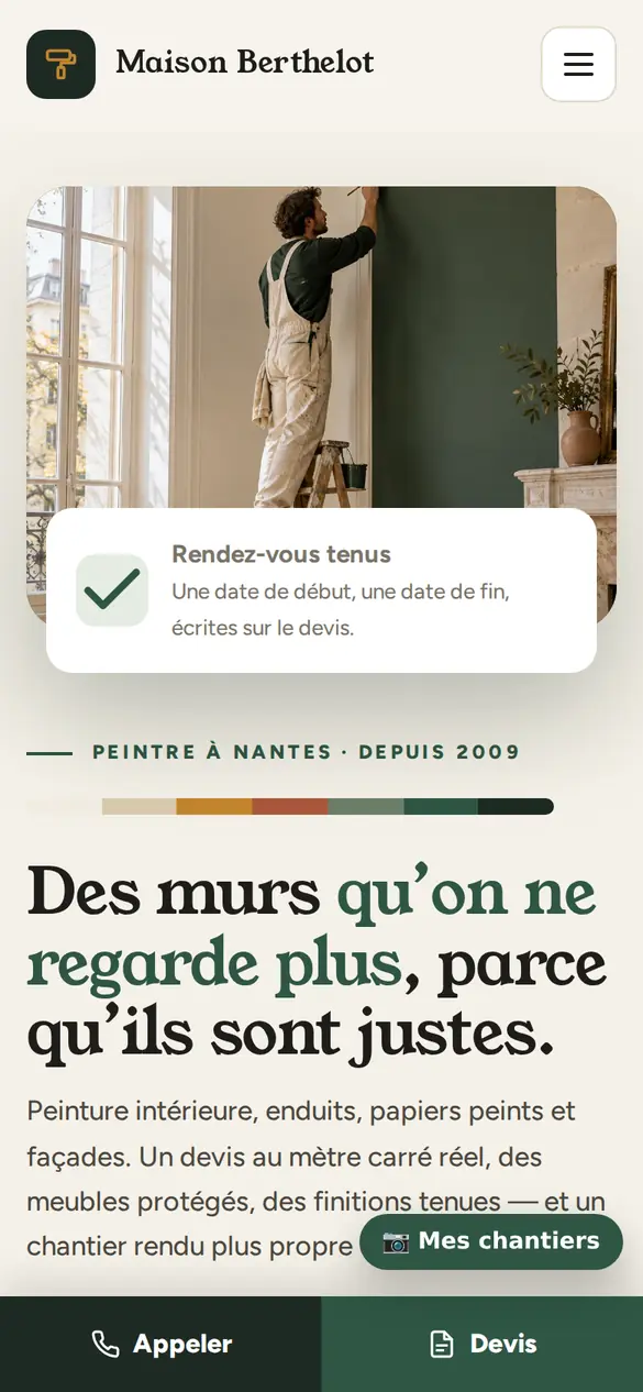 Le modèle peintre en bâtiment sur téléphone